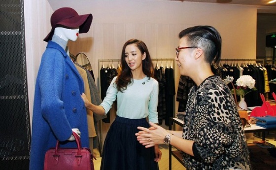 MAX&Co.港汇广场形象店Moon Light点亮仪式 MAX&Co.港汇广场形象店Moon Light点亮仪式